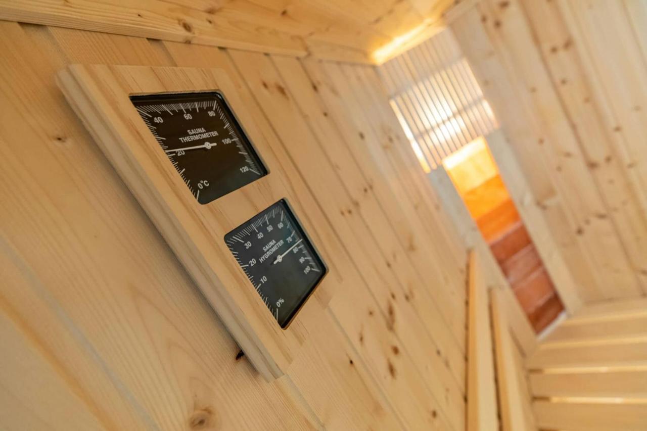 Aszuvilag Rezidencia With Sauna & Jacuzzi Legyesbenye 外观 照片