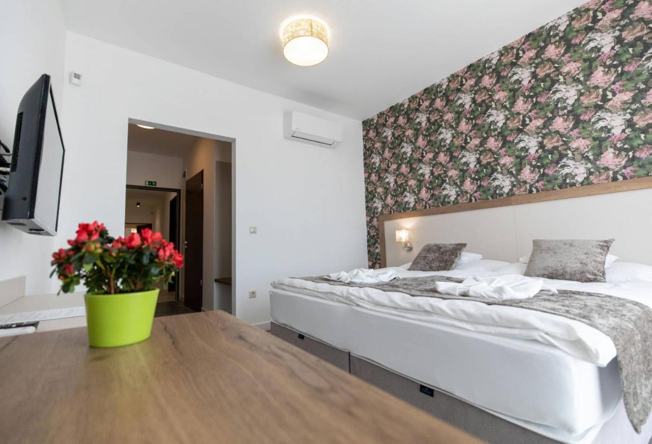 Aszuvilag Rezidencia With Sauna & Jacuzzi Legyesbenye 外观 照片