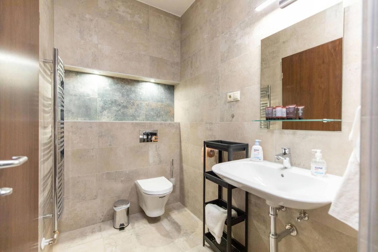 Aszuvilag Rezidencia With Sauna & Jacuzzi Legyesbenye 外观 照片